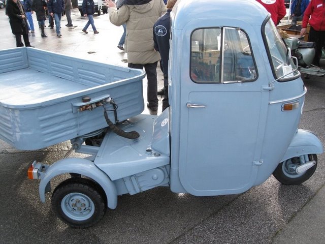 Piaggio Ape p501