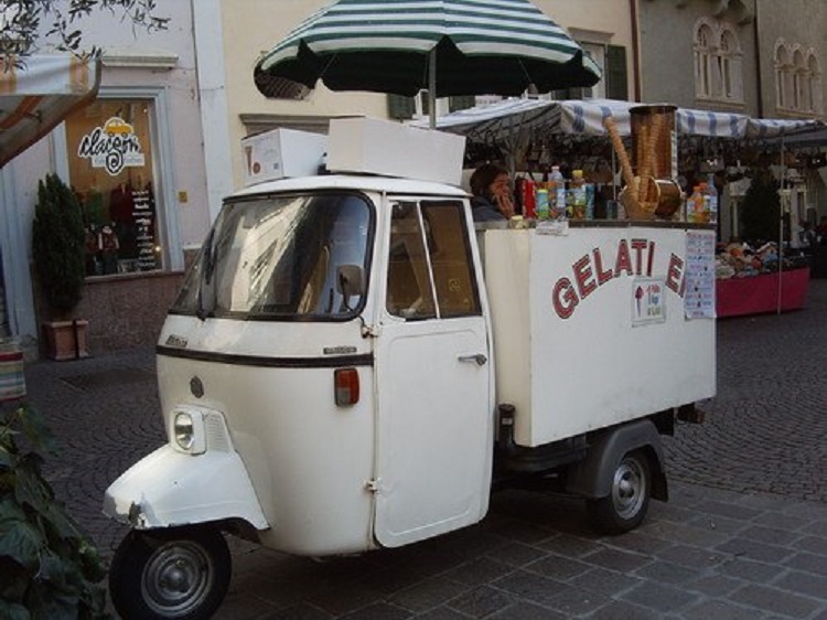 Piaggio Ape p501